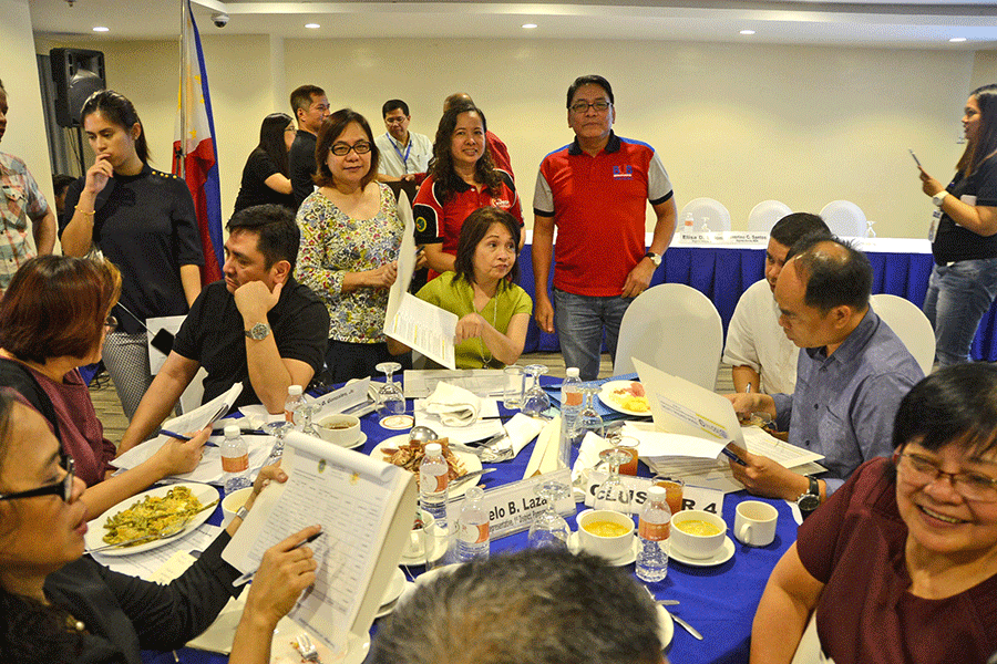 Former President and (now) Pampanga 2nd District  Congresswoman Gloria Macapagal Arroyo shares insights in resolving challenges in the region at the Central Luzon Bloc (CLB) Dialogue held at Royce Hotel. (Photo by: Jun Jaso, PIO)