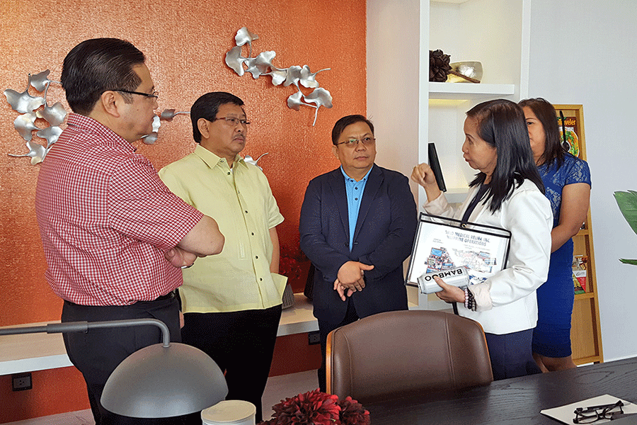 OUTREACH MISSIONS. World Medical Relief, Inc President and CEO George Samson (extreme left) listens to to Pagcor Chairman Andrea Domingo (2nd from right) discuss humanitarian missions in a recent meeting at Hotel Midori inside Clark Freeport. Also in photo are: (L-R) Angeles City Mayor Edgardo Pamintuan, . Bong Alvaro, chairman of Bridges for Benevolent Initiatives Foundation and Dra. Sheila Samson (partly hidden). WMRI and Pagcor are exploring areas of cooperation in reaching out more Filipinos at the countryside who are in need of medical attention.