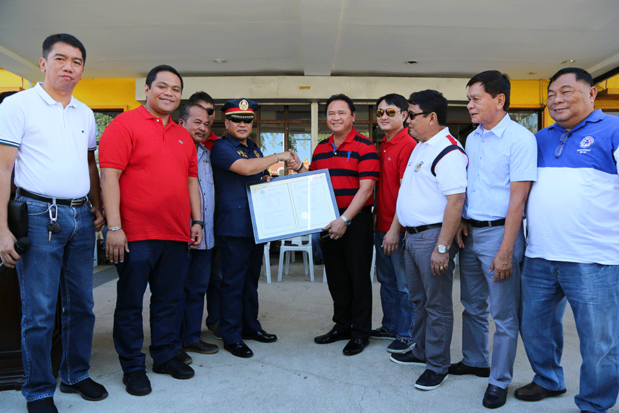 Morales, city officials laud Mabalacat PNP - iOrbit News Online