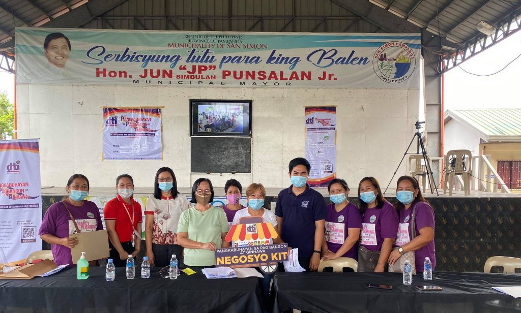 33 barangay health workers receive aid from DTI Pampanga - iOrbit News ...