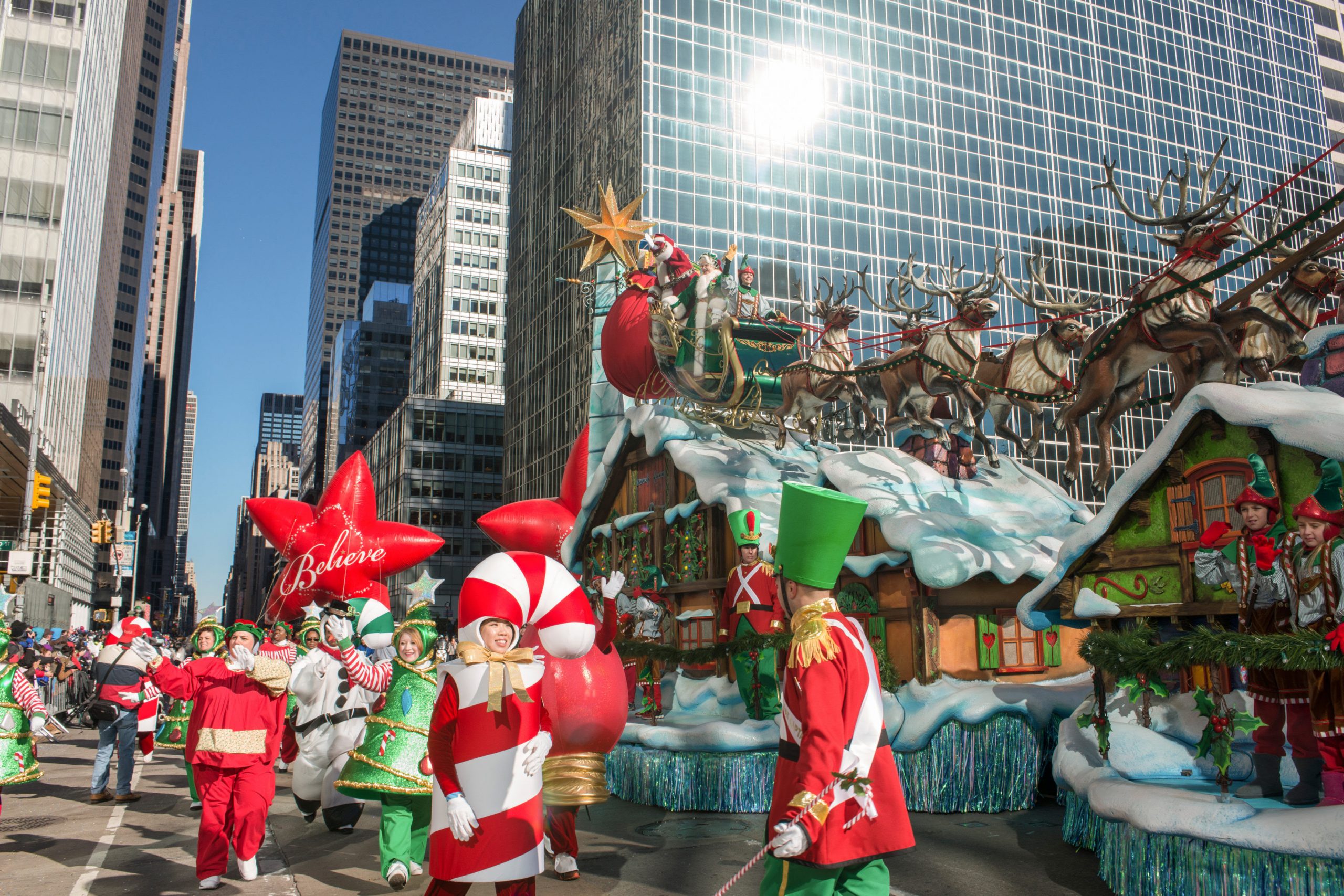 NYC & Company invites global visitors to celebrate 2022 holiday season