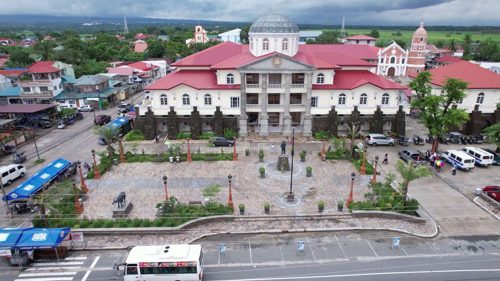 DPWH improves public plaza in Samal - iOrbit News Online